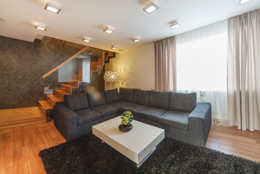 Интерьер гостиной в частном доме