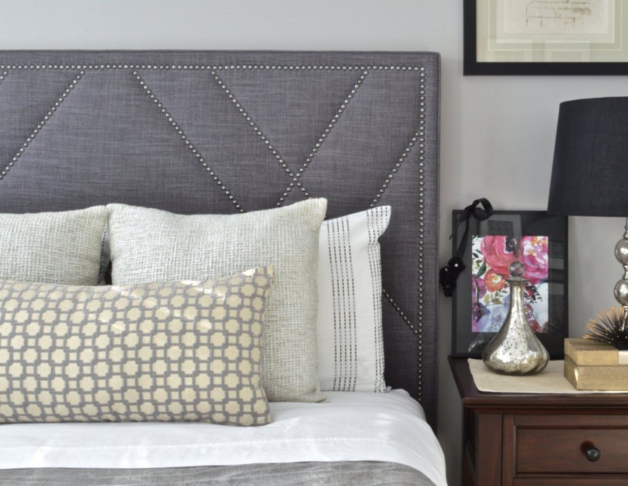 Кровать двуспальная белая кожа