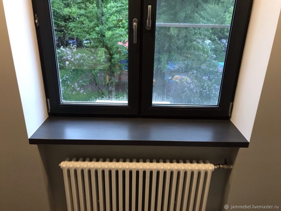 Подоконник с ушками