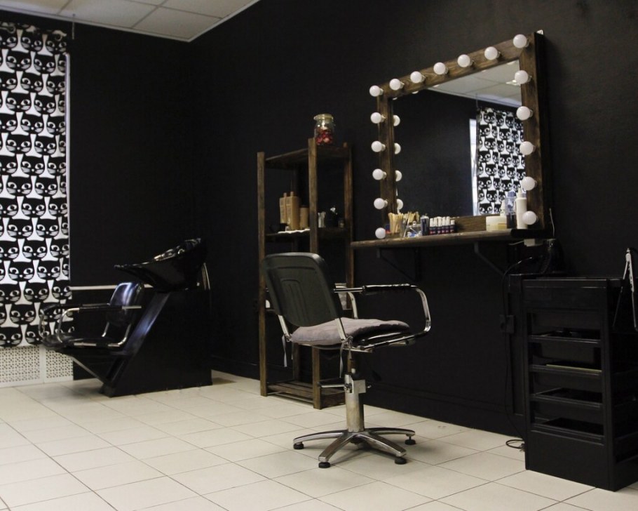 Салон красоты в белом цвете