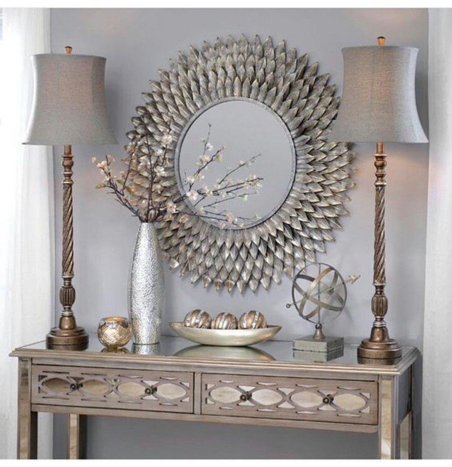 Декор консоли в прихожей