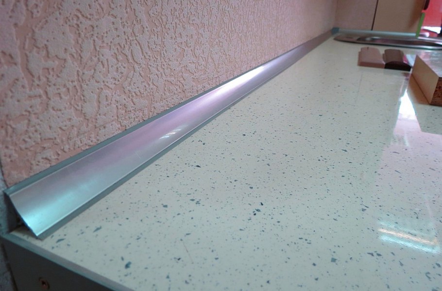 Пристеночный бортик "Rehau" RAUWALON 118 4200мм