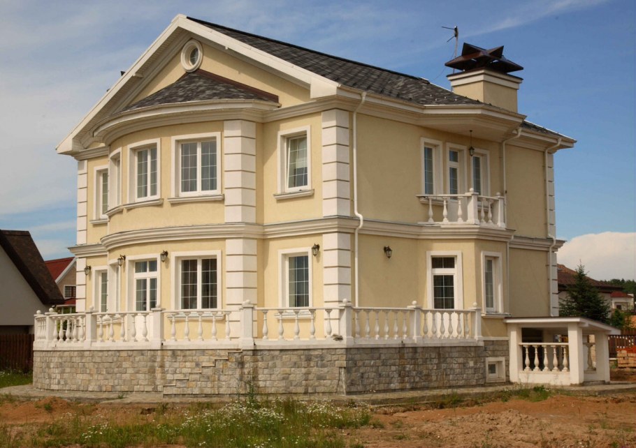 Фасад деревянного дома