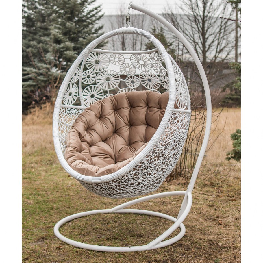 Плетеное из ткани подвесное кресло