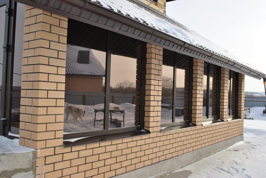 Веранда к дому из кирпича