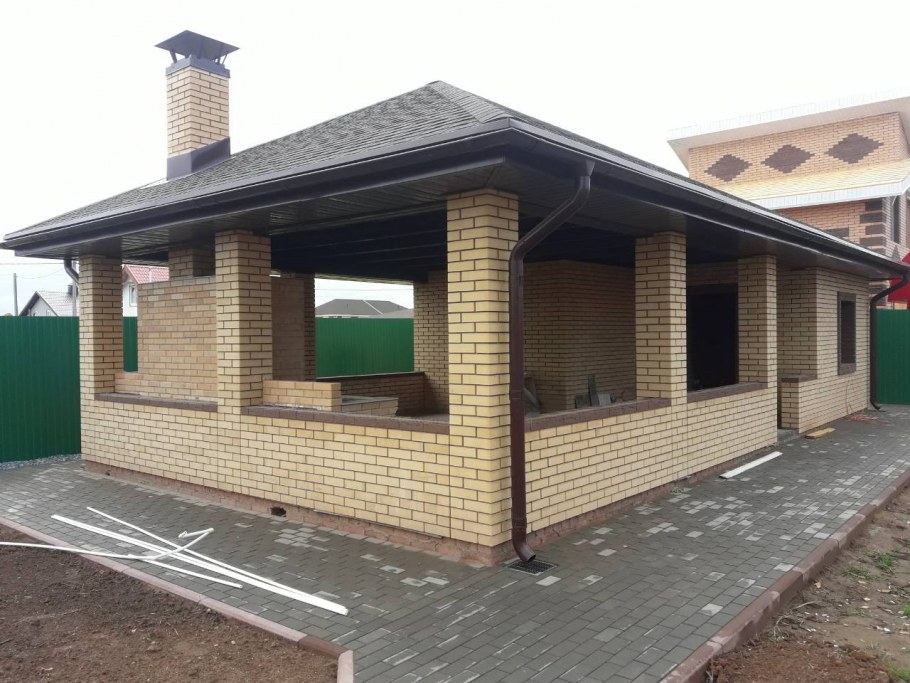 Терраса на заднем дворе