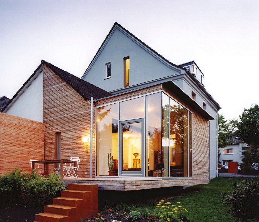 Проекты домов в американском стиле с гаражом и террасой