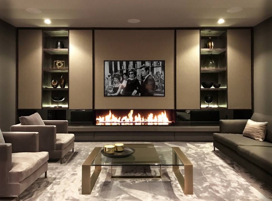 ТВ зона с биокамином в гостиной в современном