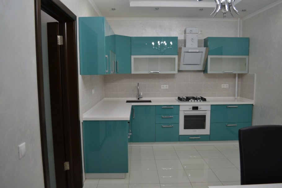 Кухня мятного цвета в интерьере