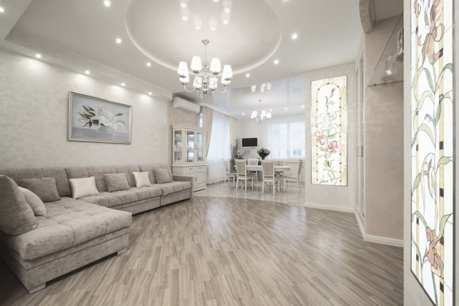 Светлый интерьер гостиной