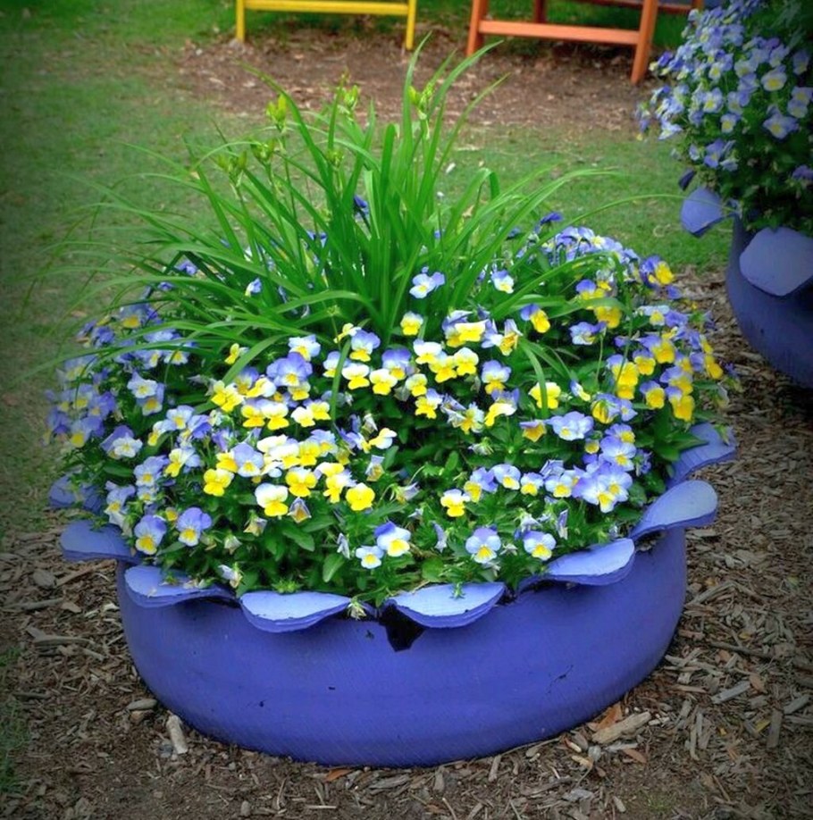 Цветник в сельском стиле