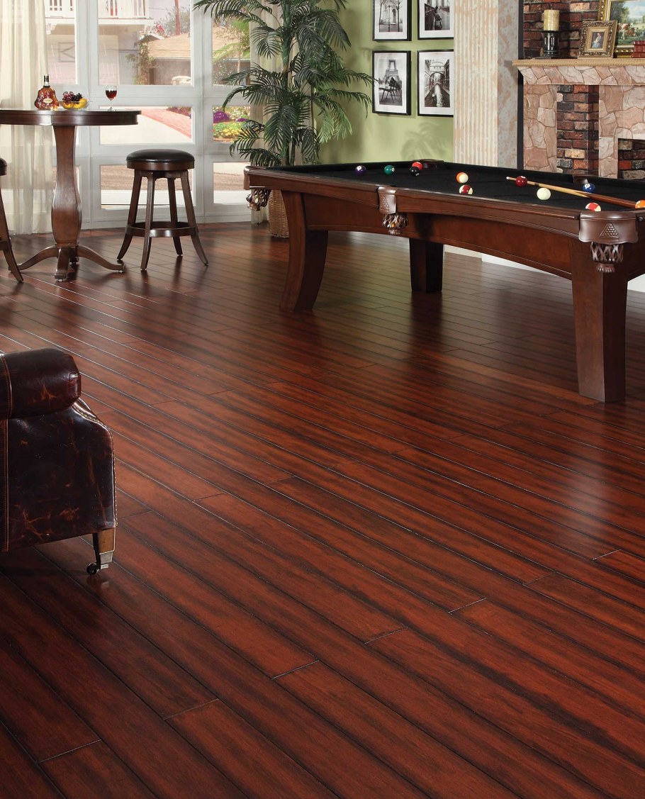 Бордовый ламинат в интерьере