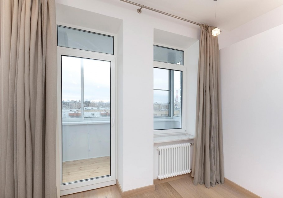 Балконная дверь