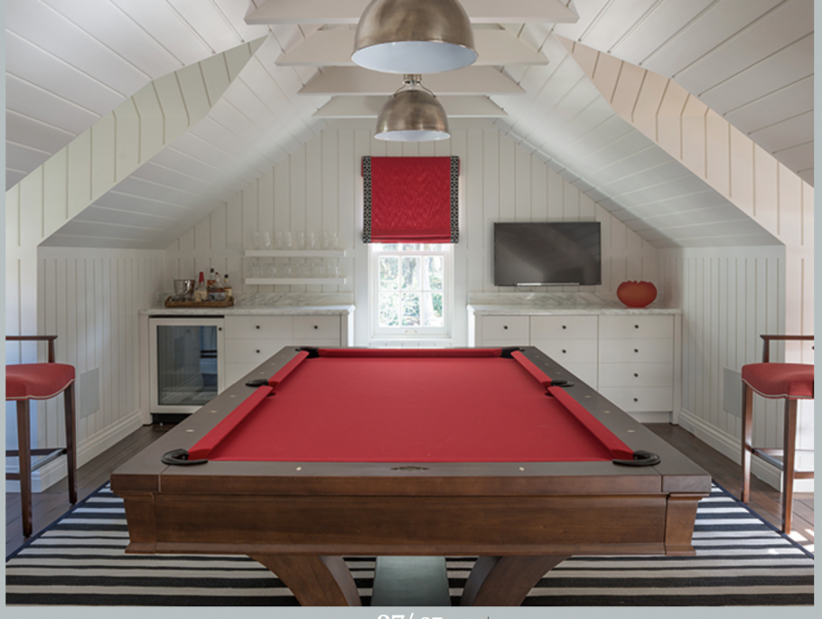 Бильярдная комната на мансарде