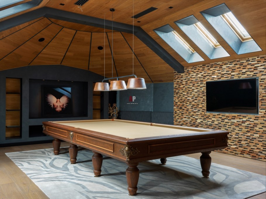 Мансарда бильярдная в стиле лофт