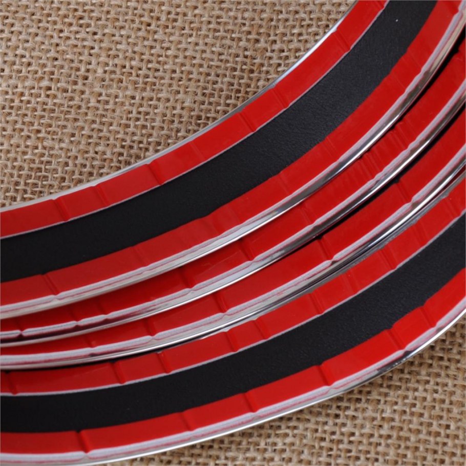 Молдинги самоклеящиеся для автомобиля