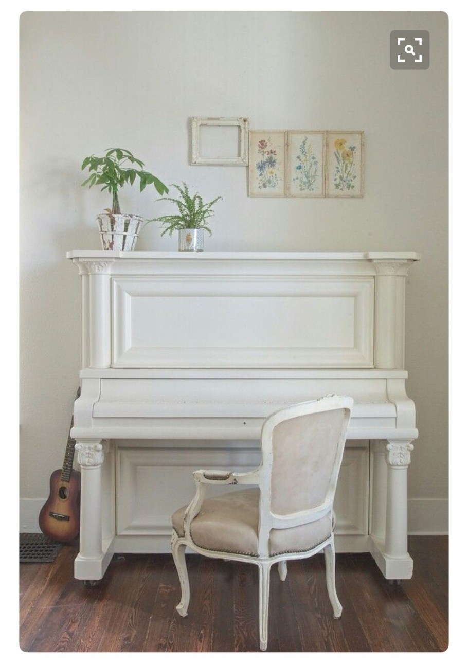 Белый рояль в интерьере