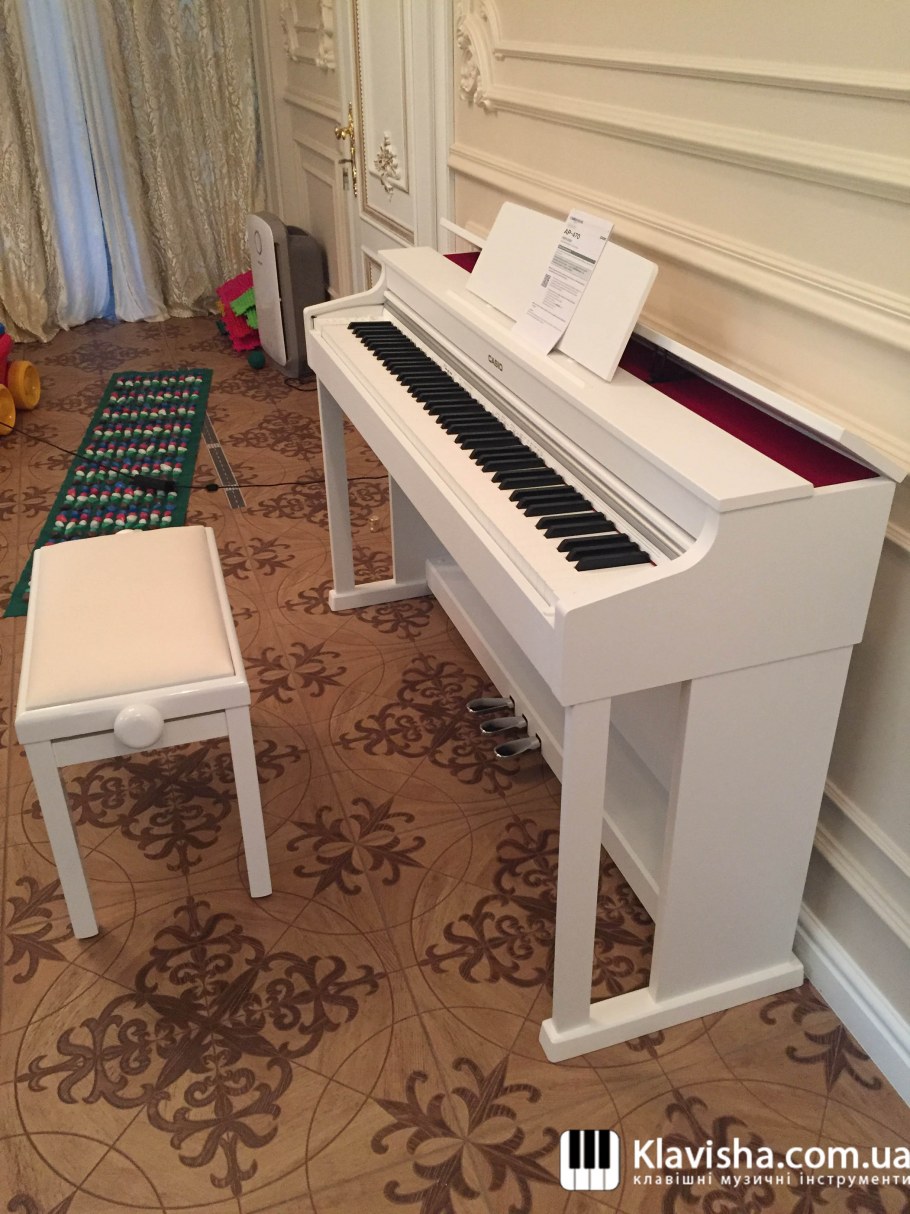 Цифровое пианино в интерьере