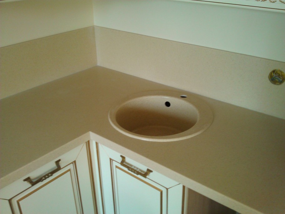 Фартук после установки кухни