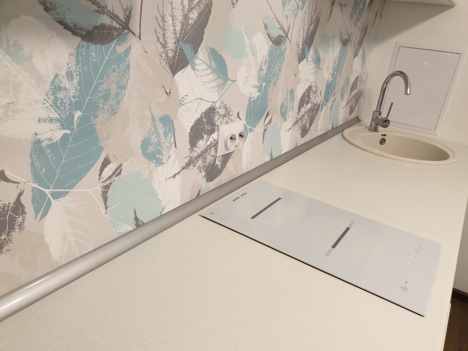 Кухня без плинтуса на столешницу