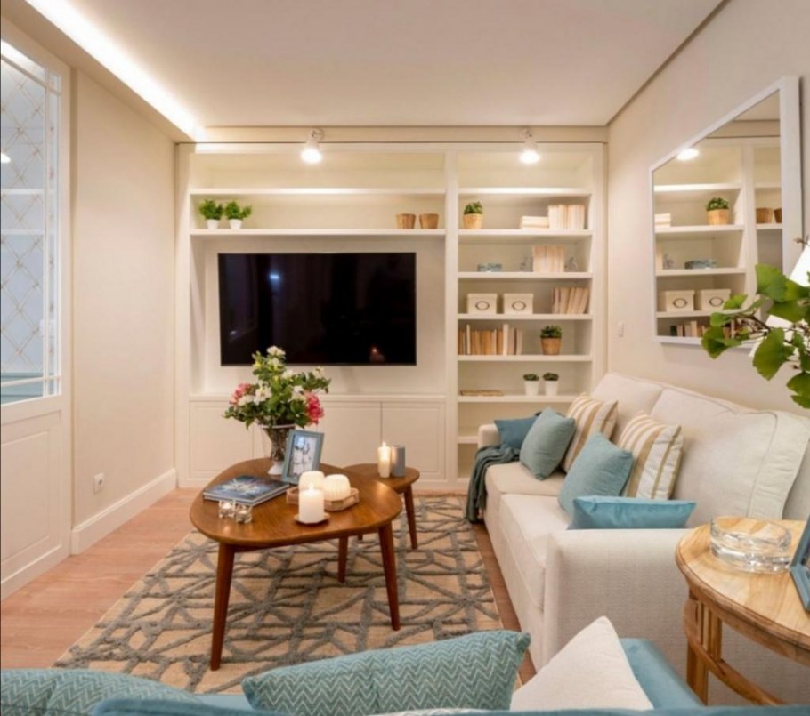 Гостиная с низким потолком