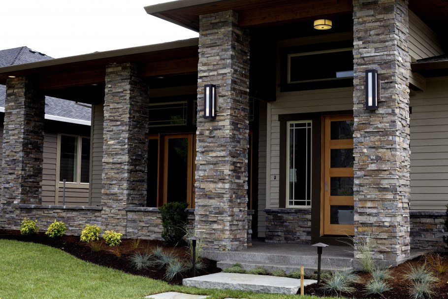 Отделка фасада камнем