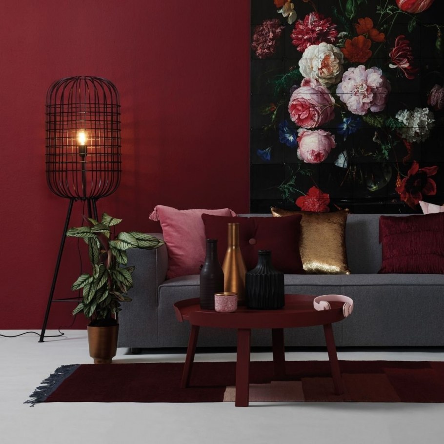 Интерьер в бордовых тонах
