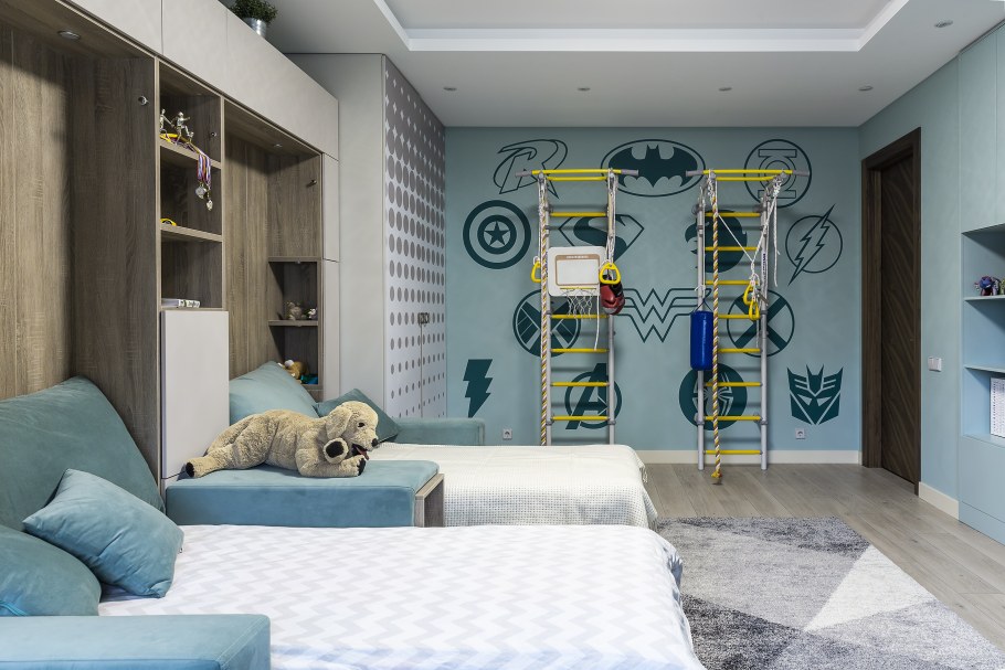 Гостиная в коридоре