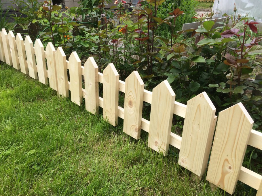 Изгородь для клумбы