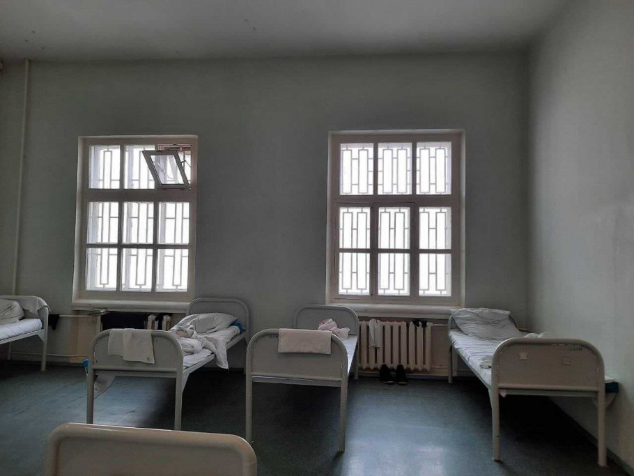 Комната с мягкими стенами в психбольнице