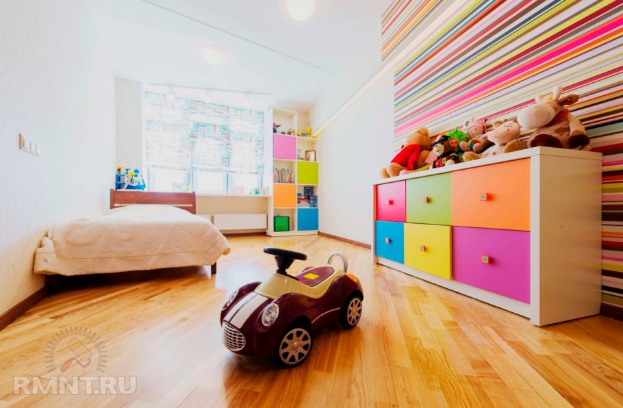 Деревянный потолок в интерьере