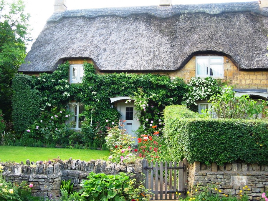 Английский коттедж Гарден сад