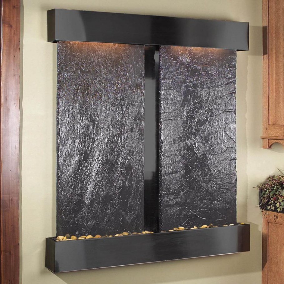 Фонтан стена