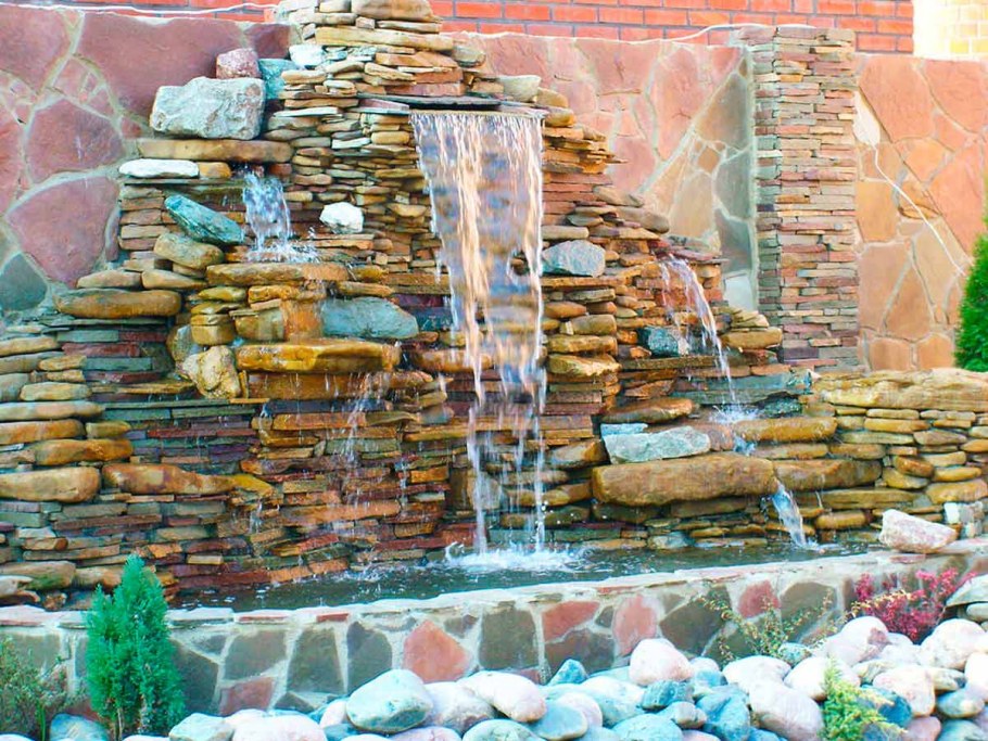 Водопады из натурального камня