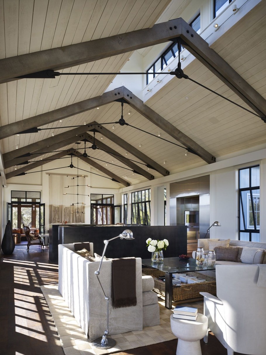 Стропила в интерьере