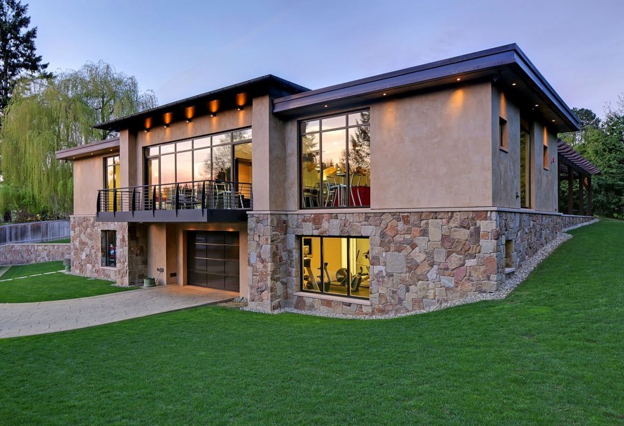 Дом на склоне