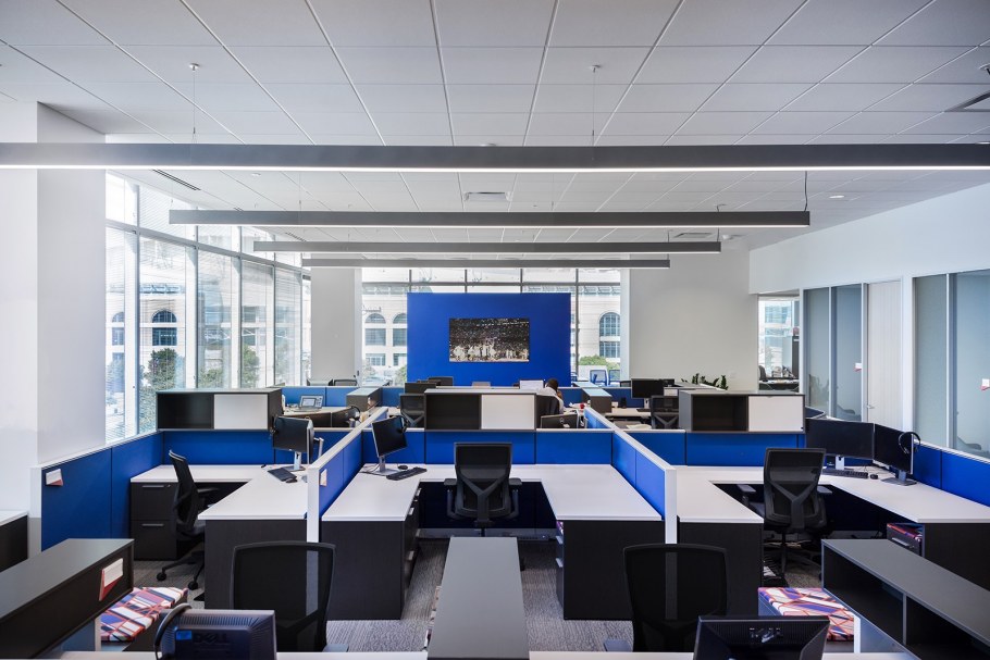 Синий цвет в офисе