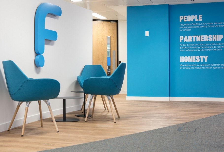 Интерьер офиса а синих тонах