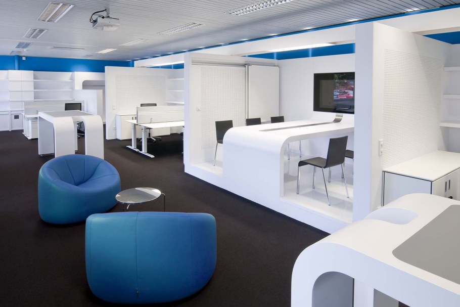 Офис в синих тонах