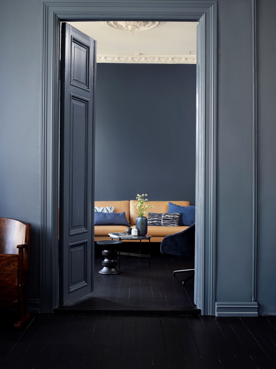 Синие двери в интерьере