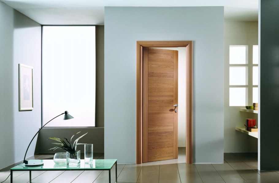 Открытая межкомнатная дверь