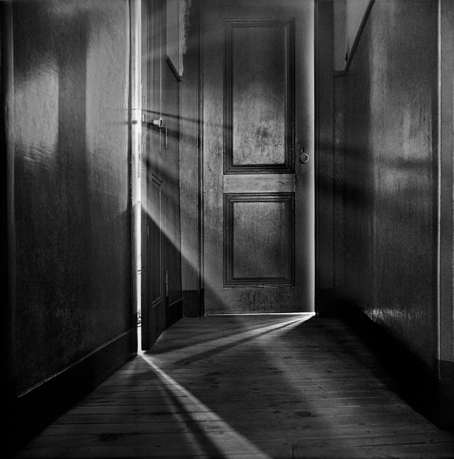 Таинственная дверь