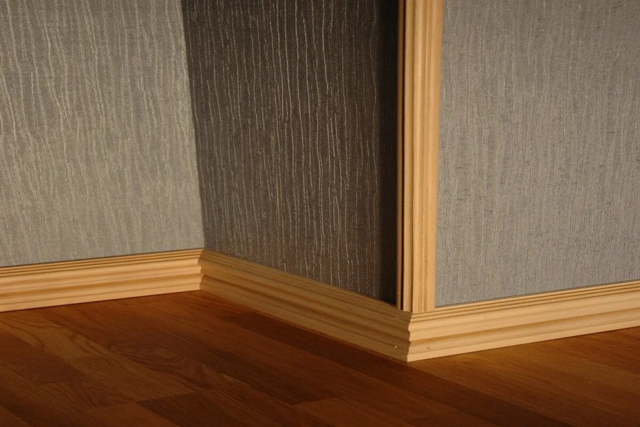 Плинтус напольный без стыков