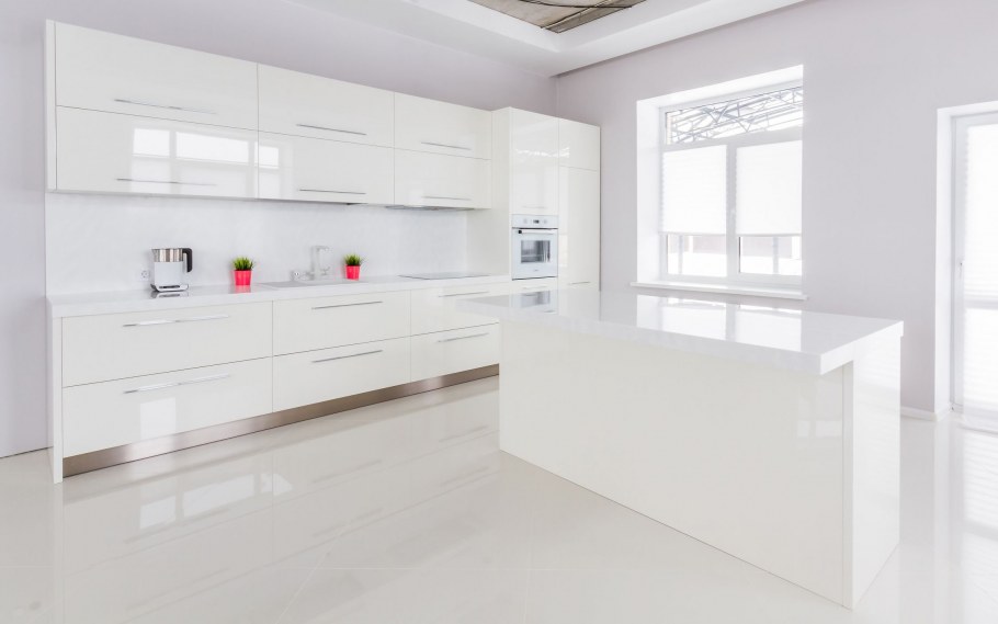 Черно белая кухня