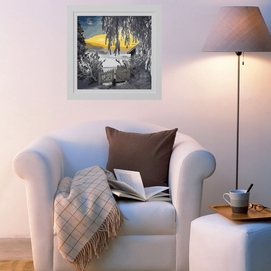 Торшер в комнате