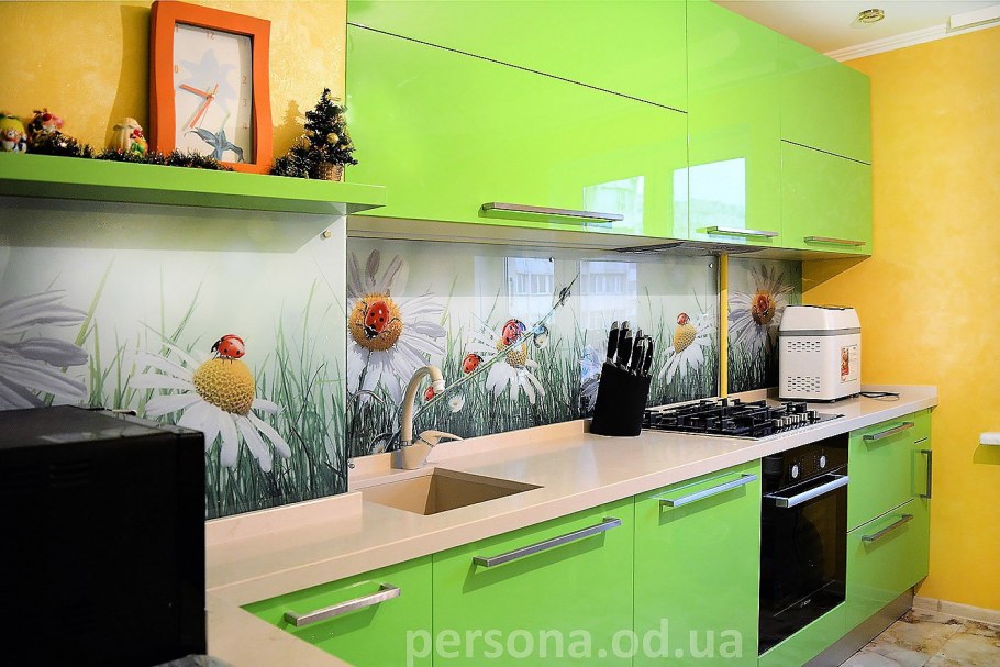 Отделочная плитка для кухни рабочая стена