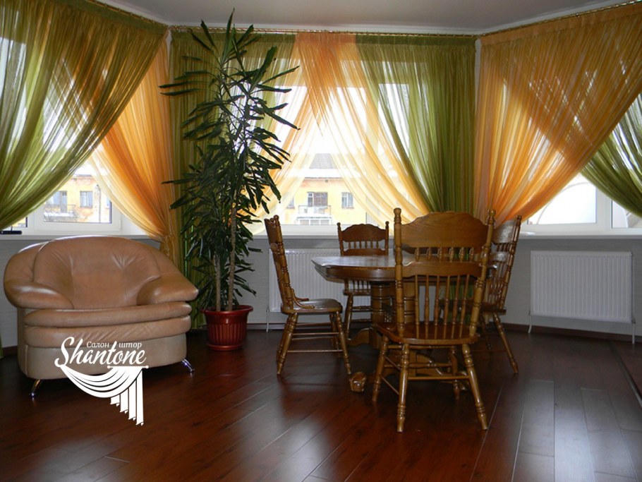 Желтые портьеры