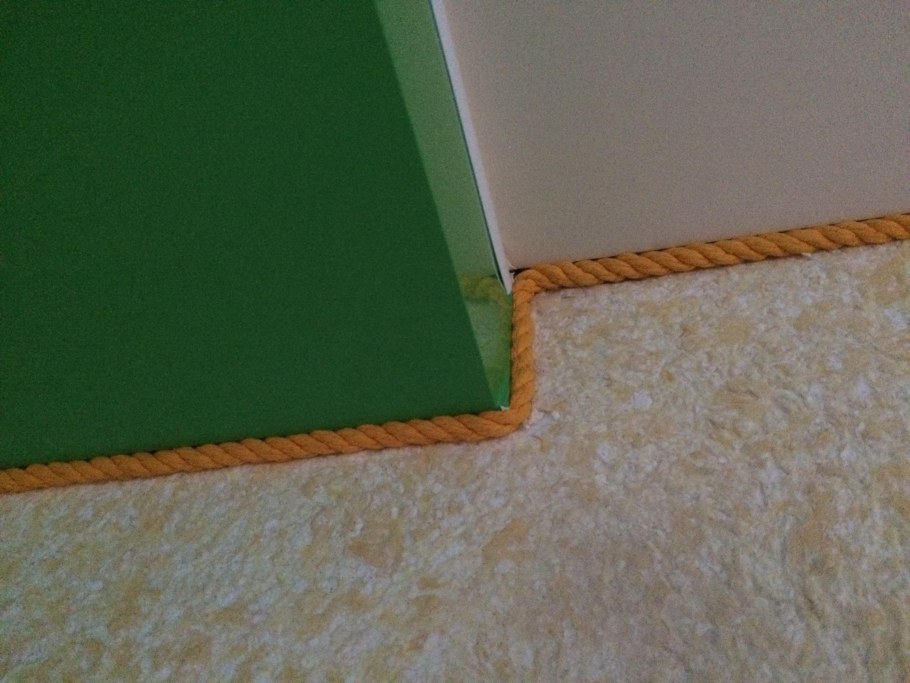 Потолочный плинтус на вагонку