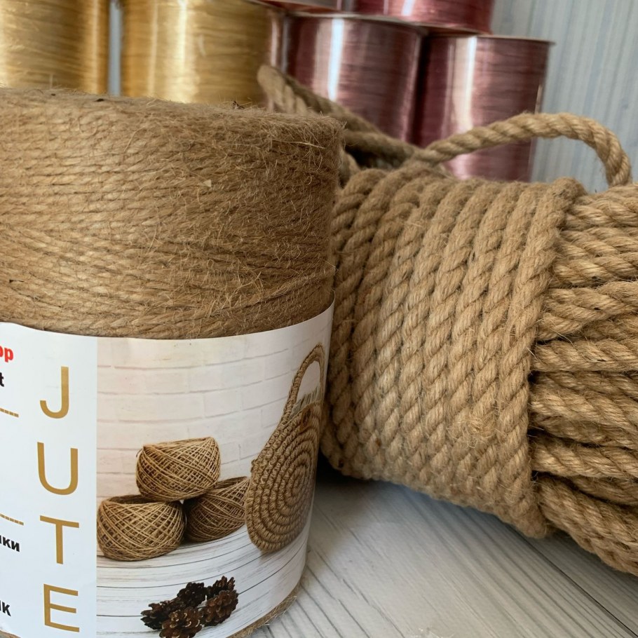 Конопатка бруса канатом джут