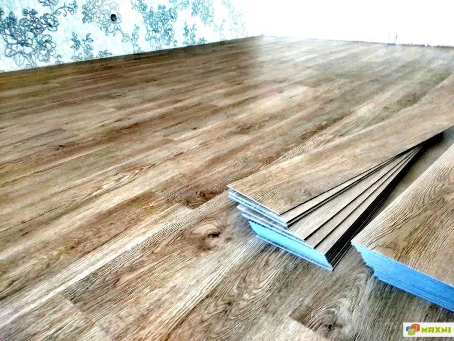 Плинтуса на пол